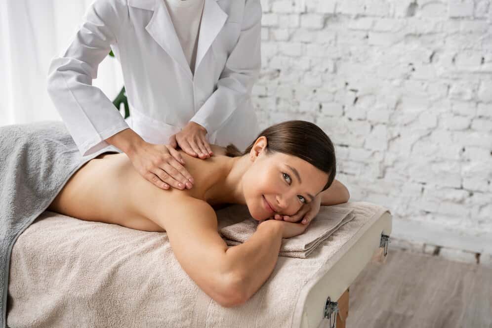 side-view-woman-getting-massaged-spa_23-2149871301.jpg side-view-woman-getting-massaged-spa_23-2149871301.jpg