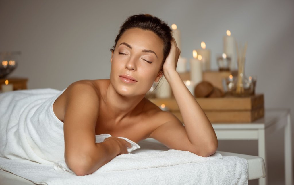 young-woman-relaxing-spa-salon (1).jpg young-woman-relaxing-spa-salon (1).jpg