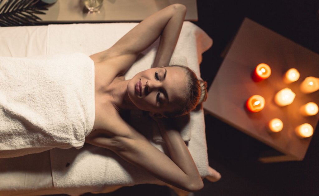 massage-wellness-concept-with-woman.jpg