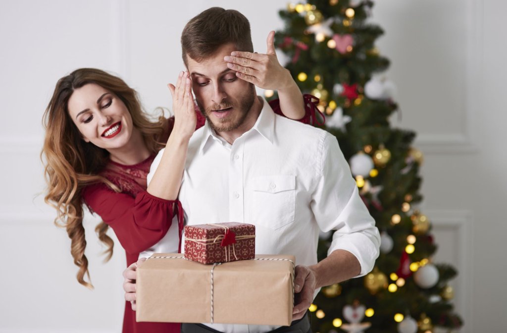 woman-giving-gifts-surprised-man2.jpg woman-giving-gifts-surprised-man2.jpg