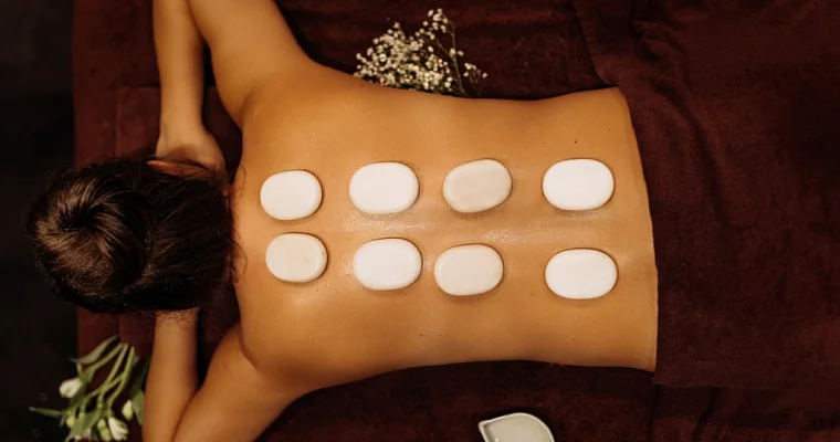 Корпоративный подарок на Новый год - стоун-программа с горячими камнями