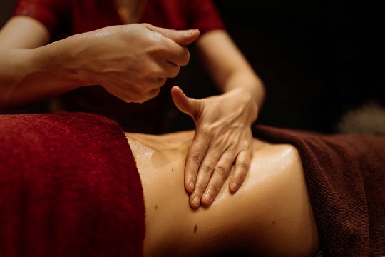 Подарочный сертификат родителям на Новый год на лимфодренажный оил-массаж