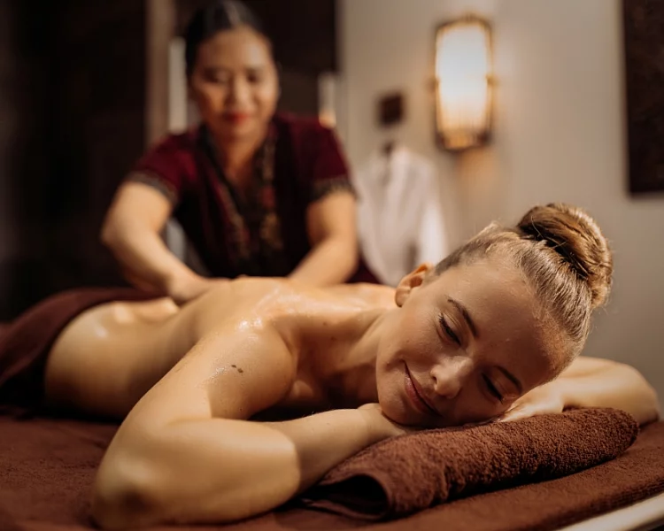 Подарочный сертификат на Новый год на сумму 50000 рублей