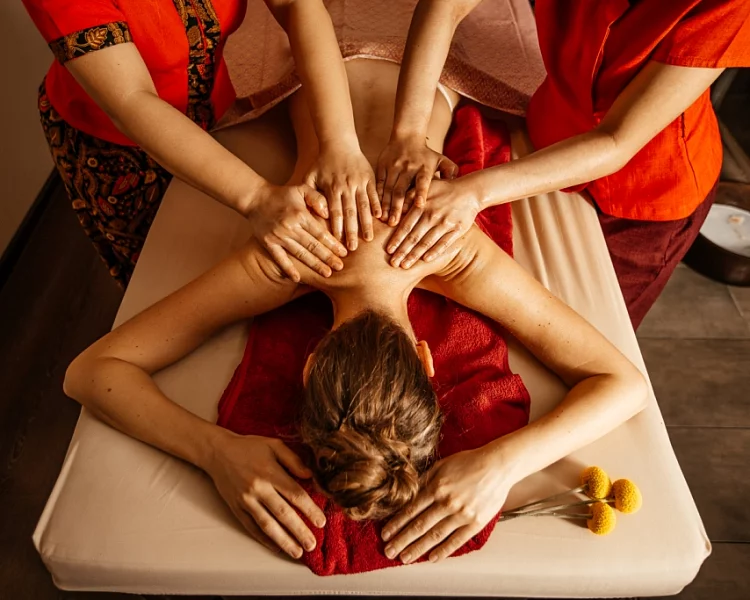 Подарочный сертификат на Новый год на сумму 15000 рублей